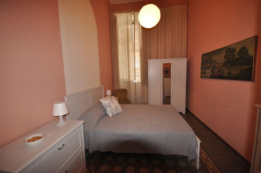 A Casa Di Laura Bed & Breakfast Catania Exterior photo